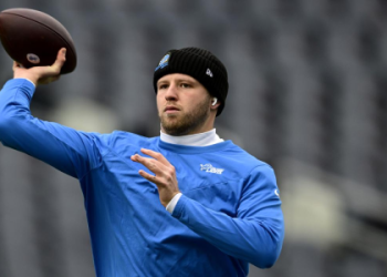 The Tallest Quarterbacks in NFL History: Ranking the Giants of the Game