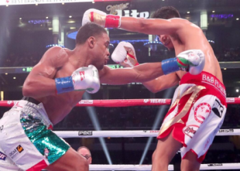 Checking Errol Spence Walk Around Weight, all you need to know.