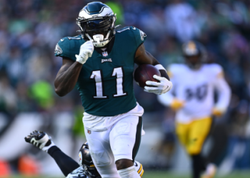 Foreman or Stevenson: Which Running Back Should You Draft in Fantasy Football?
