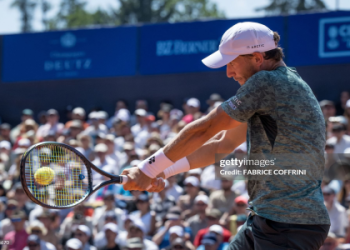 Power Up Your Game with Casper Ruuds Racquet Today